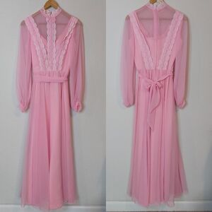 Vintage 60's Union Made Praire Victorian‎ Slip Pink Lace Dress